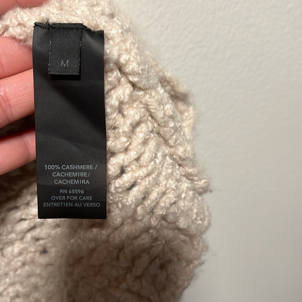 DONNA KARAN Cashmere Open Weave Turtleneck Sleeveless Sweater, Beige,Size Medium - Picture 6 of 9